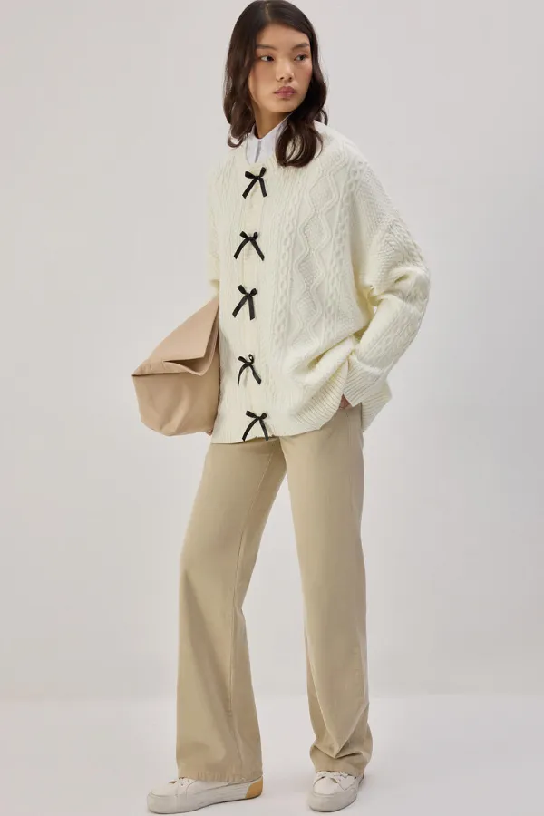 FİYONK DETAYLI TRİKO HIRKA