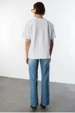 Kadın %100 Organik Pamuklu Kalın Dokulu Oversize Fit Yuvarlak Yakalı T-shirt KADIN-OVERSIZE-T-SHIRT