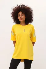 T-shirt de sport imprimé pour femme, idéal pour le fitness et l'entraînement.