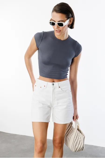 Women's Short-Sleeved Crop T-shirt CROP-T-SHIRT