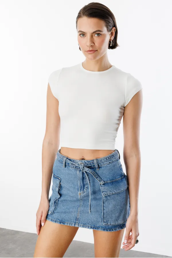 Women's Short-Sleeved Crop T-shirt CROP-T-SHIRT