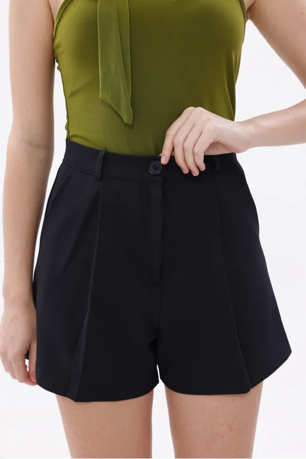 FundaChoosesXGenius Kadın Pileli Şort İç Göstermez Lamineli Kadın Şort PİLELİ-ŞORT