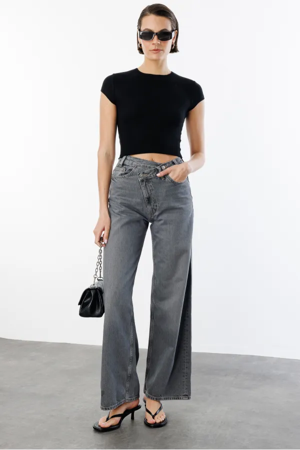 Women's Short-Sleeved Crop T-shirt CROP-T-SHIRT