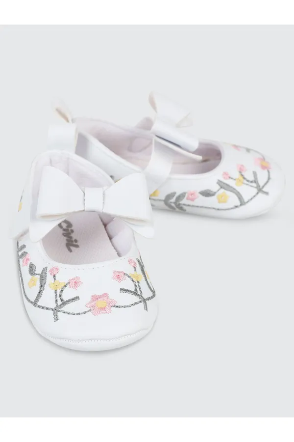 Chaussures premiers pas bébé, pointures 18 à 21, blanches - Lot