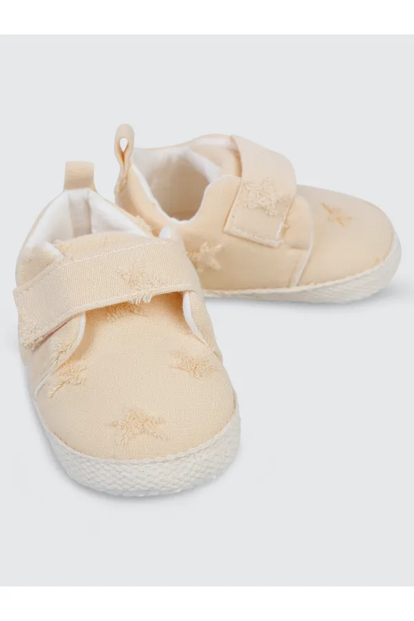 Chaussons bébé jaunes pointure 18-21 - Emballage