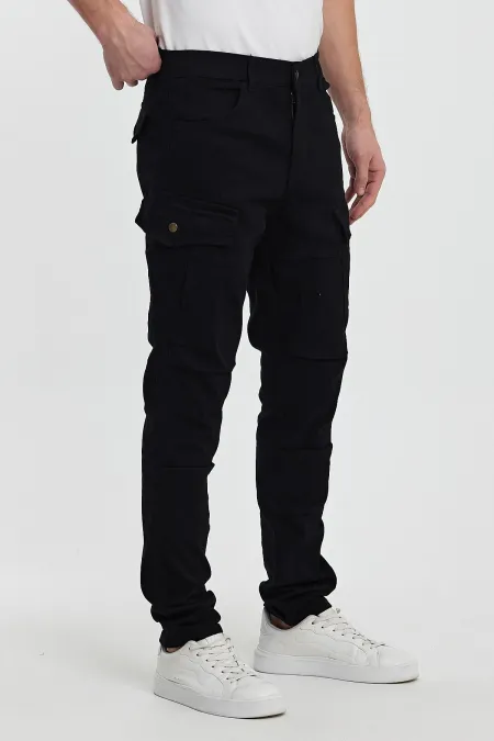 Pantalon cargo flexible pour homme avec détails cousus et poches
