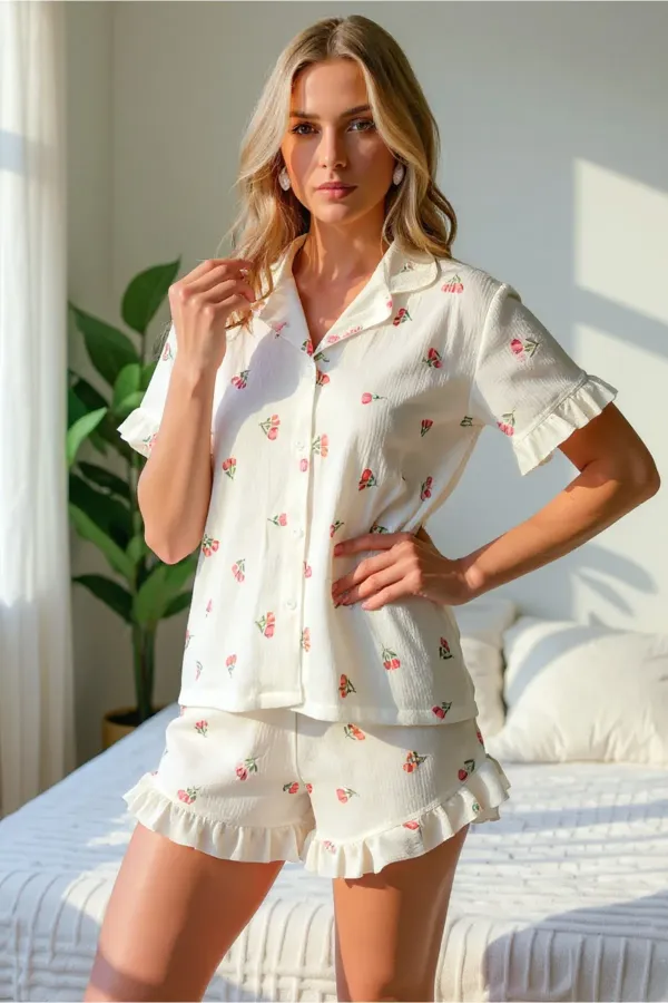 Çiçek Baskılı Fırfırlı Pijama Takımı