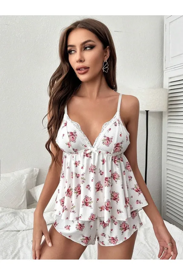 Çiçek Desenli Dantel Detaylı Pijama Takımı