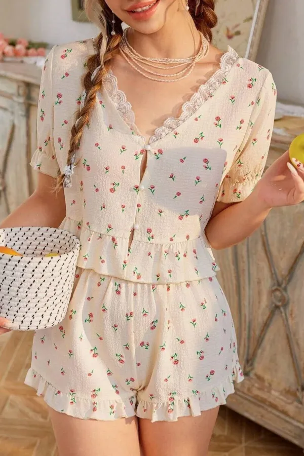 Çiçek Baskılı Dantel Detaylı Fırfırlı Pijama Takımı