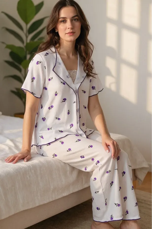 Romantik Pamuklu Lale Desenli Dantel Detaylı Yazlık Pijama Takımı