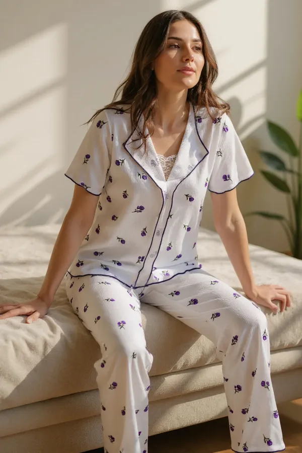 Romantik Pamuklu Lale Desenli Dantel Detaylı Yazlık Pijama Takımı