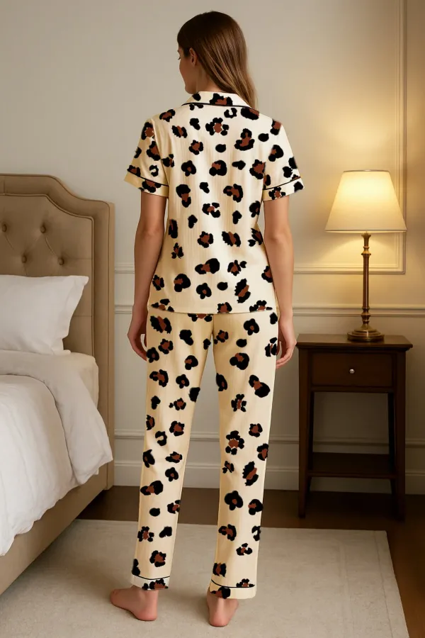 Ensemble pyjama d'été boutonné à imprimé léopard