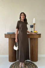 Robe marron plissée à col rond en gros