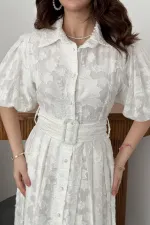 Robe à manches ballon écrue avec ceinture en gros