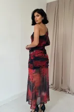 Robe rouge en tulle à une épaule en gros