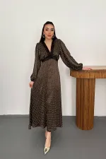 Robe kaki satinée à pois avec détails en dentelle, en vente en gros