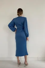 Robe en satin bleu à col en V en gros