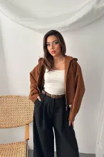 Veste courte à capuche camel en gros