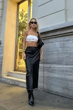 Toptan Siyah Yırtmaçlı Süs Patlı Etek