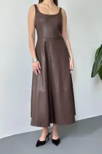 Robe en cuir marron à bretelles en gros