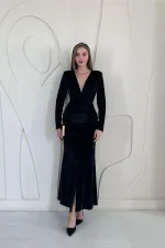 Toptan Siyah Önü Yırtmaçlı Güllü Elbise