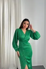 Robe en satin verte à col en V en gros