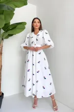 Toptan Kırmızı Yakası Çiçek Motifli Kemerli Elbise