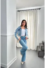 Veste en jean bleu tricotée garnie en gros