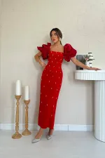 Robe rouge à manches brodées en gros