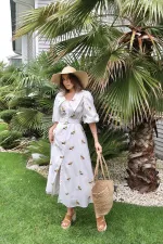 Toptan Kahverengi Yakası Çiçek Motifli Kemerli Elbise