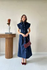 Robe en gabardine plissée bleu marine en gros