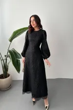 Toptan Siyah Kabartmalı Dantel Detaylı Kemerli Uzun Elbise