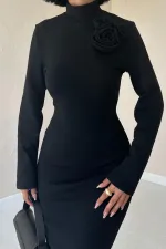 Robe unie rose à épaules dénudées noire en gros