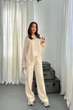 Ensemble pull et pantalon côtelés beiges classiques en gros