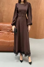 Robe longue marron à paillettes en relief (vente en gros)