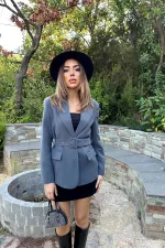 Veste fumée en gros avec rabat de poche et ceinture