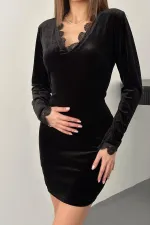 Mini-robe noire à col et manches en dentelle, vente en gros