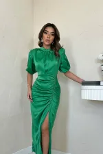 Robe en satin plissée verte en gros