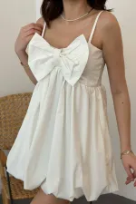 Toptan Beyaz Önü Fiyonklu Askılı Elbise