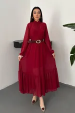 Robe en mousseline bordeaux avec jupe à volants en gros