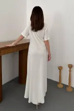 Robe plissée écru à col rond en gros