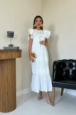 Toptan Beyaz Omuzu Fırfır Detaylı Ve Büzgülü Elbise