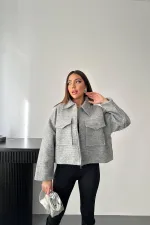 Veste en cachemire grise à rabat de poche en gros