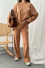 Ensemble pull et pantalon côtelés classiques Camel en gros