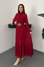 Robe en mousseline bordeaux avec jupe à volants en gros