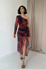 Robe rouge en tulle à une épaule en gros