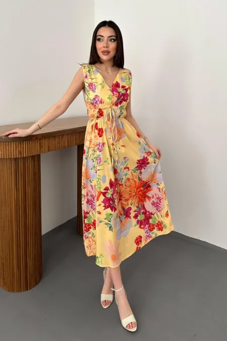 Robe d'été jaune à imprimé floral en gros