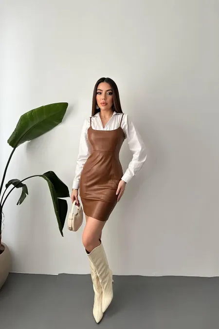 Robe en cuir marron en gros