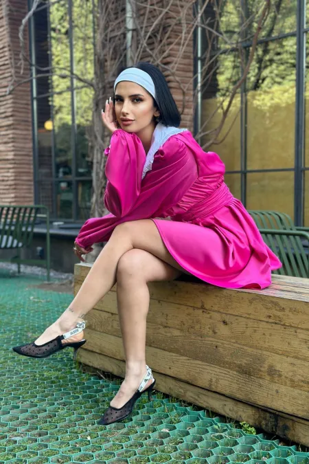 Robe bébé fuchsia à col en gros