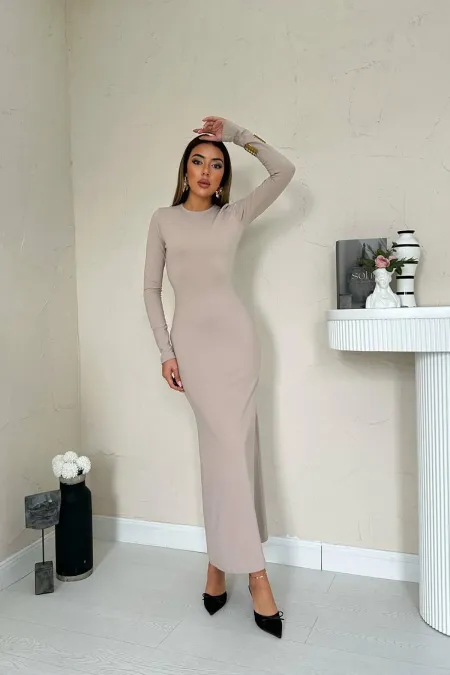 Robe longue moulante beige en gros